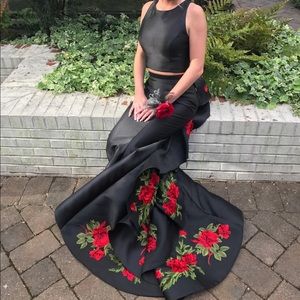 Black with Roses Sherri Hill Prom Dress